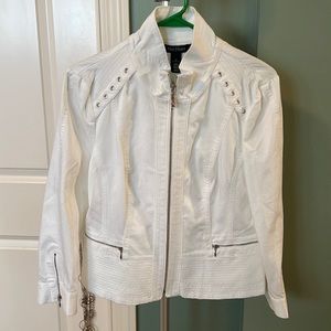 NWT White House, Black market white spring jacket. Size 12.